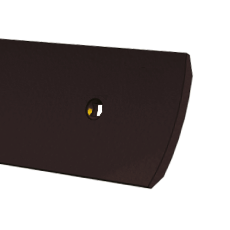 Detailed view of BEFCO box blade's heat-treated blade edge, showcasing durability and cutting efficiency.