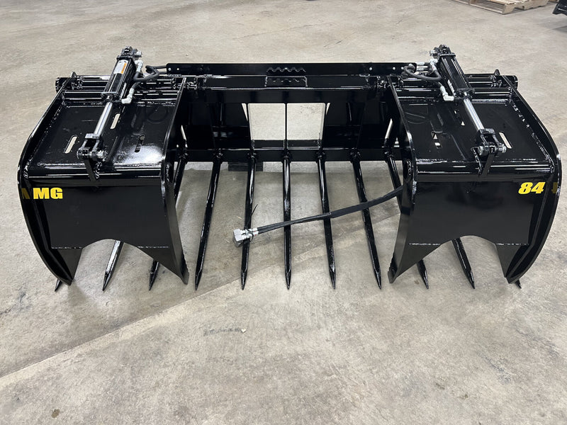 Manure Spear Grapple Bucket (MSG) from Stinger Attachments