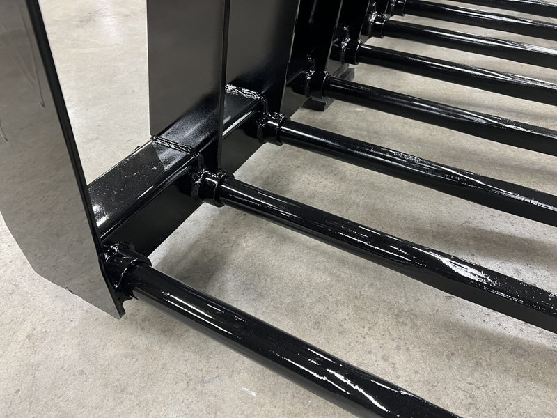 Manure Spear Grapple Bucket (MSG) from Stinger Attachments