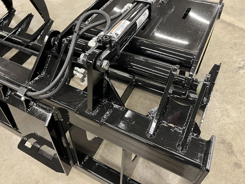 Tractor Root Grapple (RTG) from Stinger Attachments