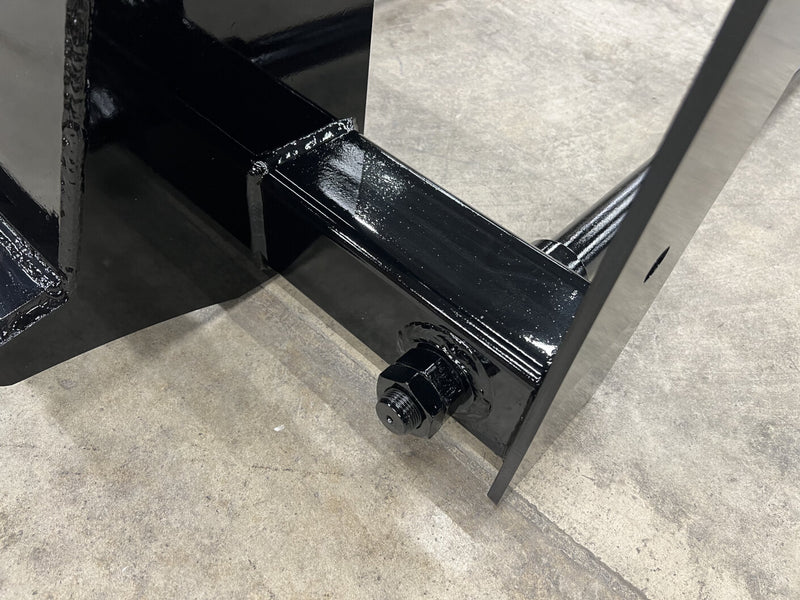 Tractor Bale Spear – Series 4 (BS4) from Stinger Attachments