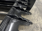 Heavy Duty Grapple Bucket (RTG-XD) from Stinger Attachments