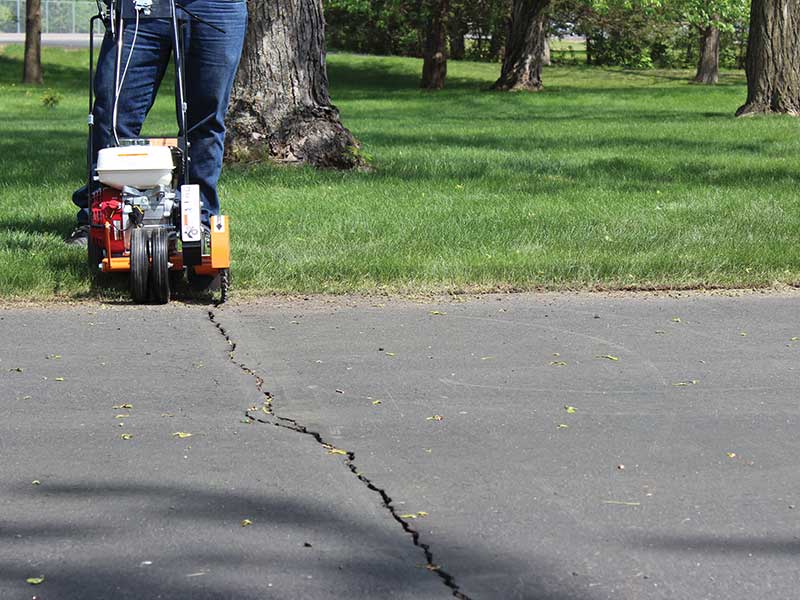 Crack Cleaner for Pavement | Honda GX120 Engine | 85 lbs | Brave