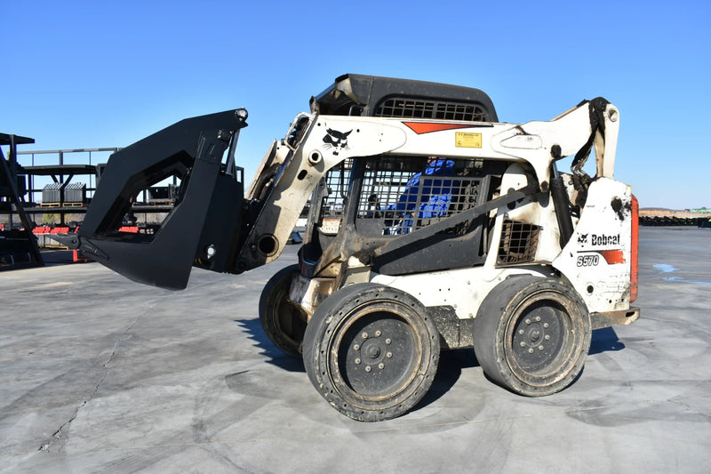 Vertical Grapple | Skid Steer Attachment | Hydraulic | 1-1/2" Independent Tines | 2" x 10" Cylinders | Quick Attach | 60"–84"