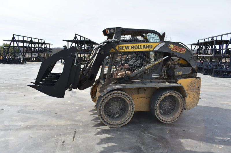 Heavy Duty Vertical Grapple | Skid Steer Attachment | Hydraulic | 1-1/2" Independent Tines | 2" x 10" Cylinders | Quick Attach | 72"–84"