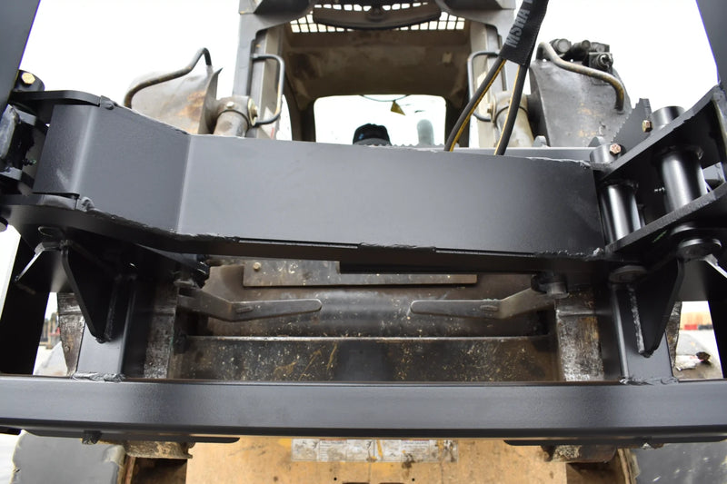 Skid Steer / Compact Tractor / Telehandler Bale Squeezer – Efficient Round Bale Handling for Livestock Operations