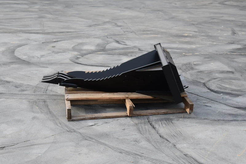 Mini Skid Steer / Compact Tractor Stump Bucket – for Stump Removal and Root Extraction