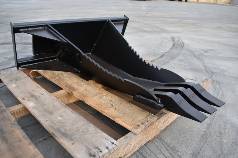 Mini Skid Steer / Compact Tractor Stump Bucket – for Stump Removal and Root Extraction